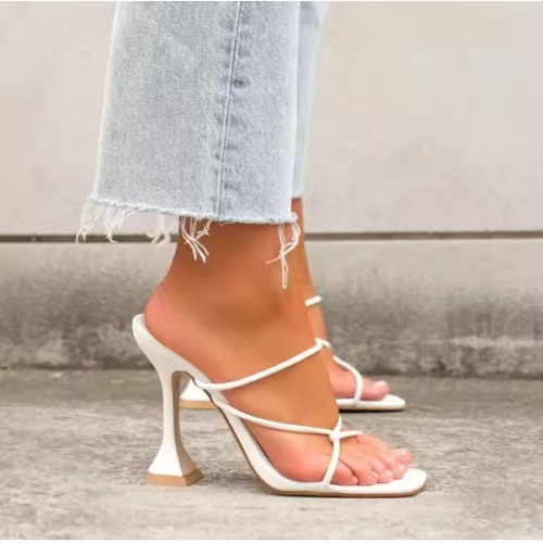 2023 New QZK summer new large size fine heel fashion square head women’s high heels one line slippers